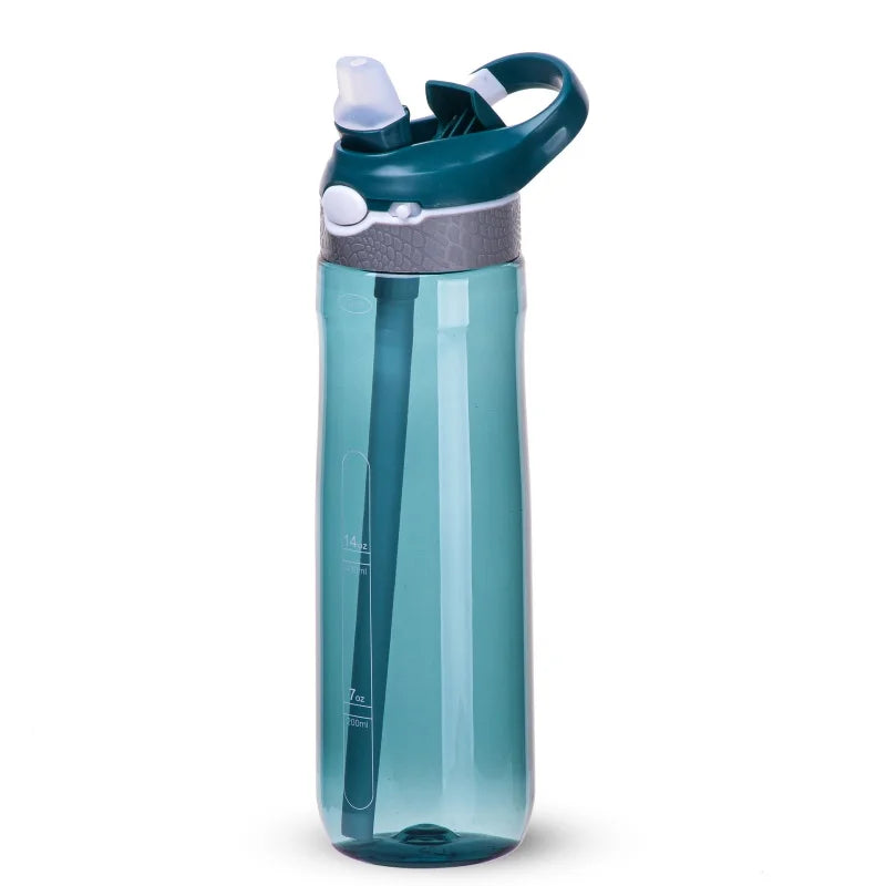 une Bouteille d'Eau bleu