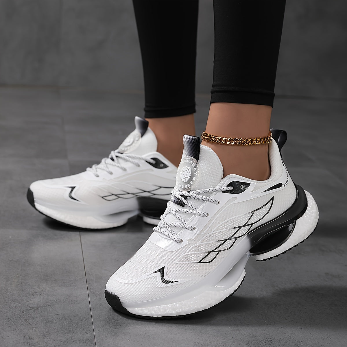 Chaussure pour femmes blanc et noir en maille - sport vitals