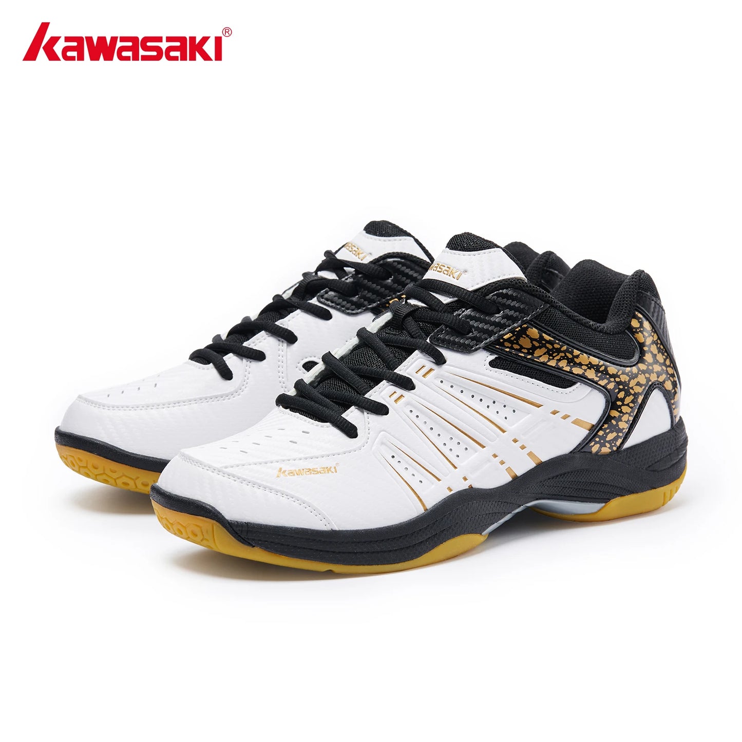 Deux Chaussures de badminton blanc et or, lacet noir